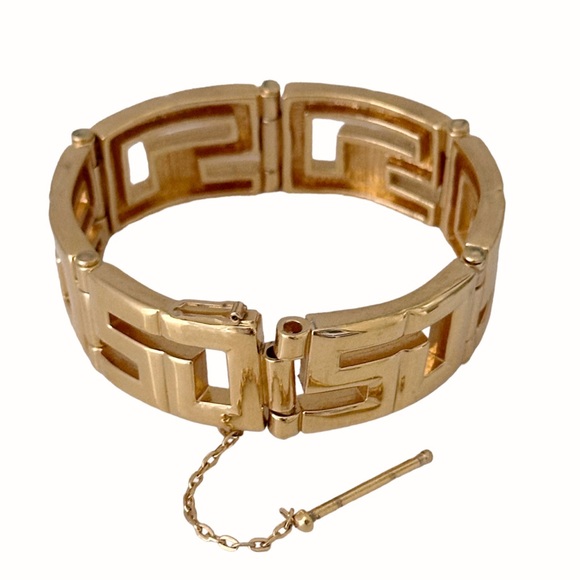 ST JOHN Vintage Logo Gold Plated Bracelet RARE - Picture 4 of 5